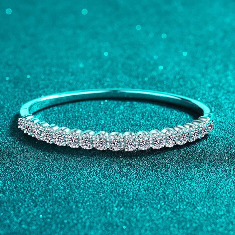 Bracelet with 2.48 Carat Full-Cut Moissanite Stars and Floral Motifs in Platinum-Plated 925 Sterling Silver