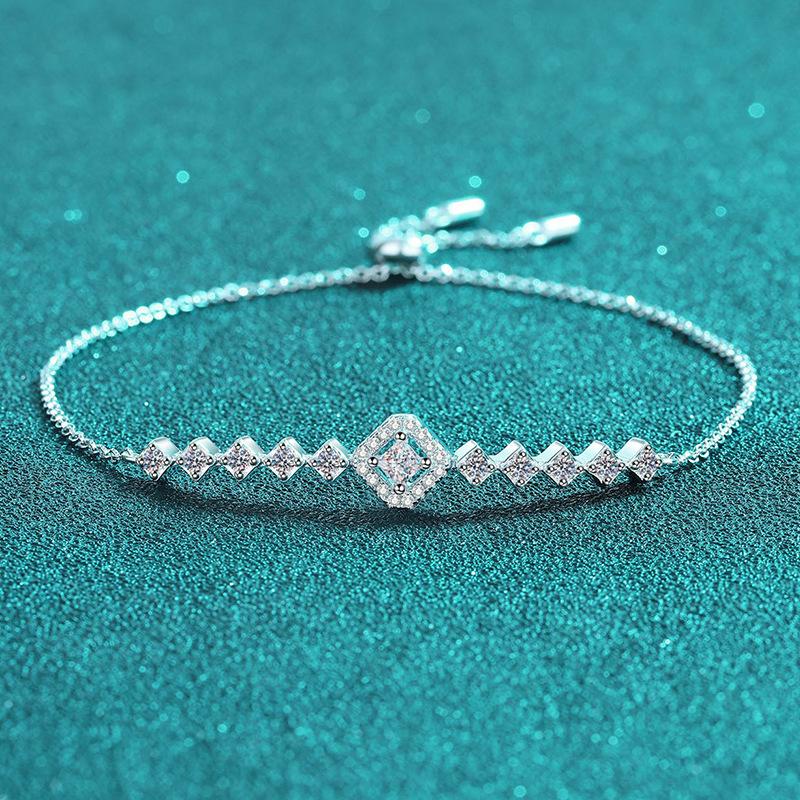 Sterling Silver Cubic Zirconia Bracelet with Square Charm and Adjustable Chain in Fresh Minimalist Style