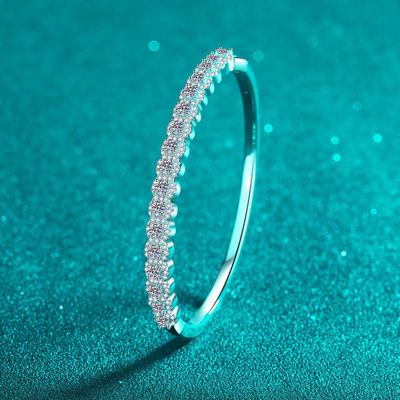 Bracelet with 2.48 Carat Full-Cut Moissanite Stars and Floral Motifs in Platinum-Plated 925 Sterling Silver