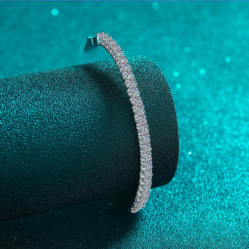 Bracelet with 2.6 Carat Moissanite Stones in Platinum-Plated 925 Sterling Silver Featuring Floral Accents