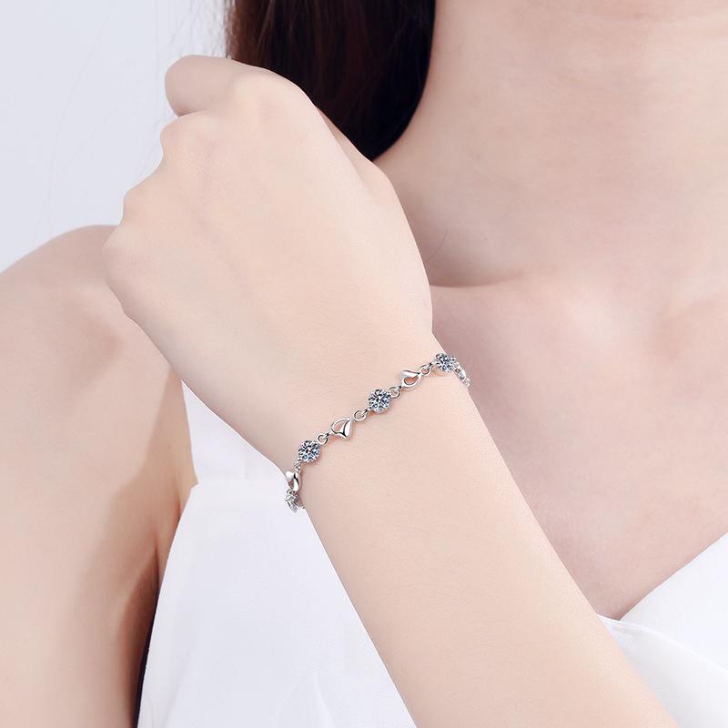 Sterling Silver Moissanite Heart Bracelet with 5mm Zircon Accents and Platinum Plating