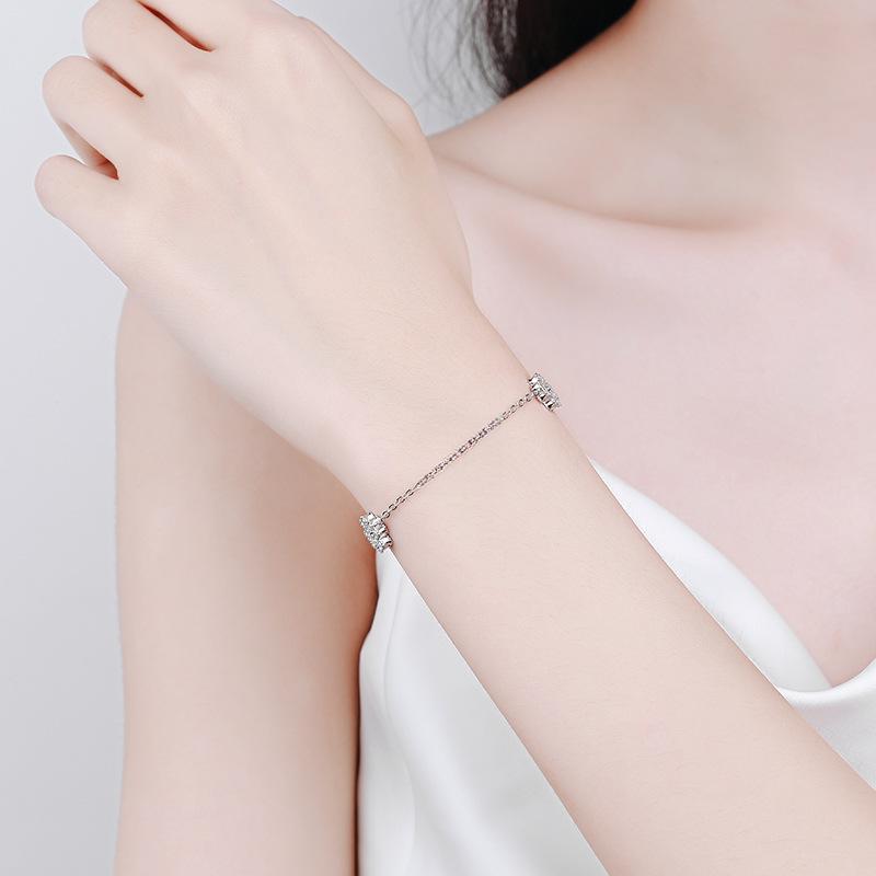 Bracelet with Five-Leaf Clover Design in 925 Sterling Silver Featuring Micro-Set Moissanite