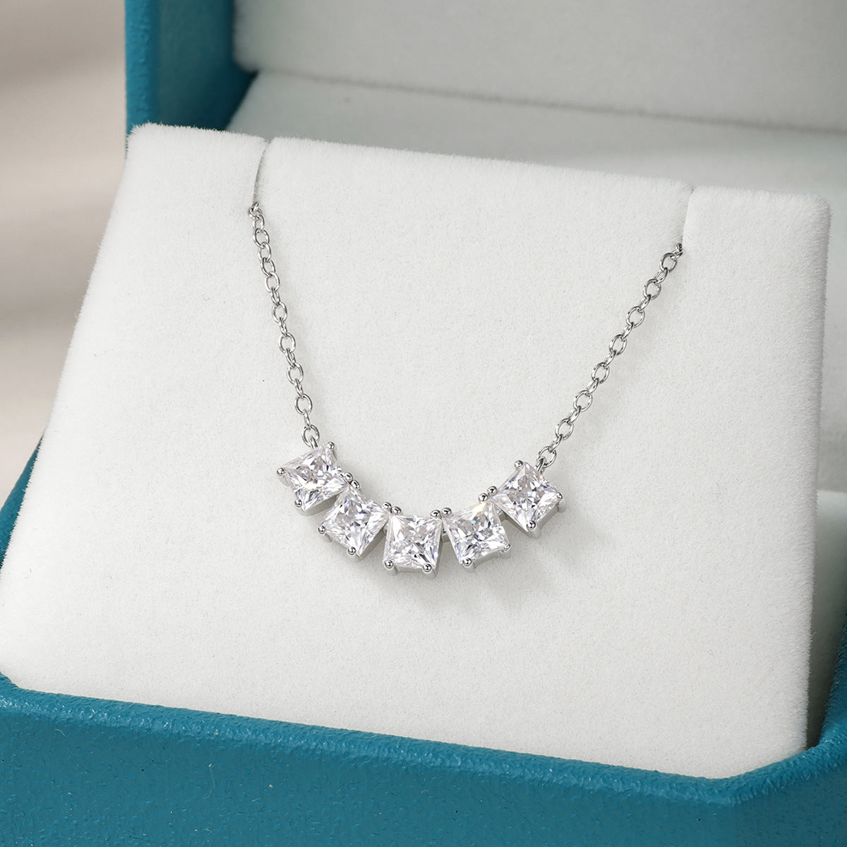 White Moissanite Geometric Five Stone Fan Curve 925 Sterling Silver Necklace